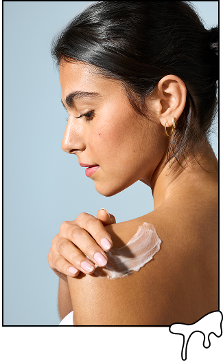 Person applying Pash to shoulder